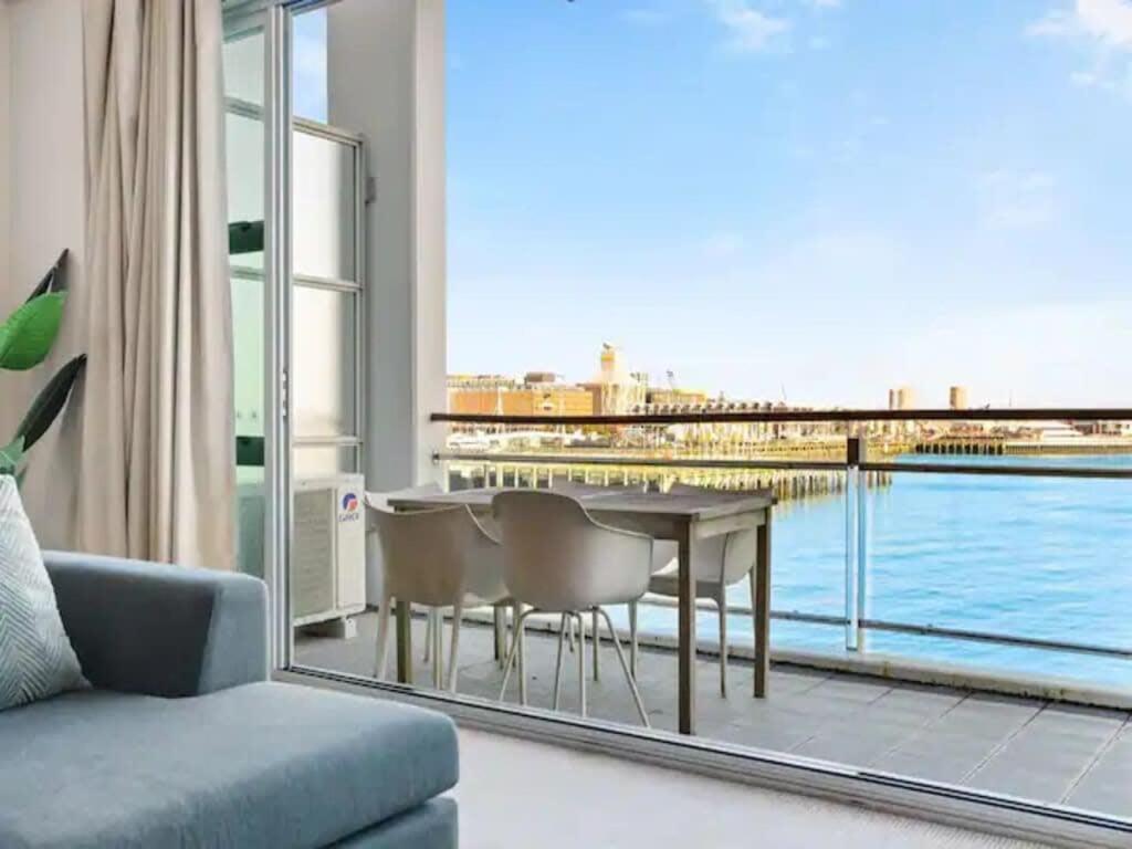 Relaxing Sea Wharf View Apartment Окленд Экстерьер фото